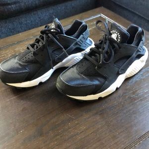 Nike Women’s Air Huarache Sneakers